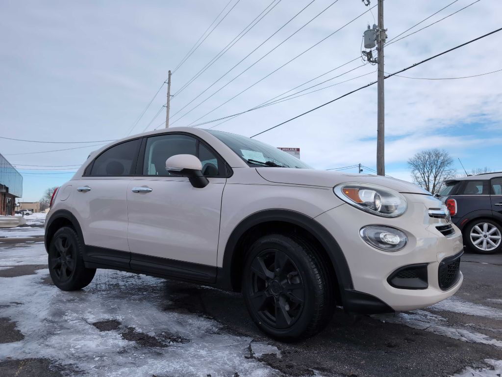 2016 FIAT 500 Image 2