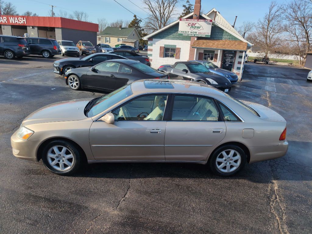 2001 Toyota Avalon Image 2