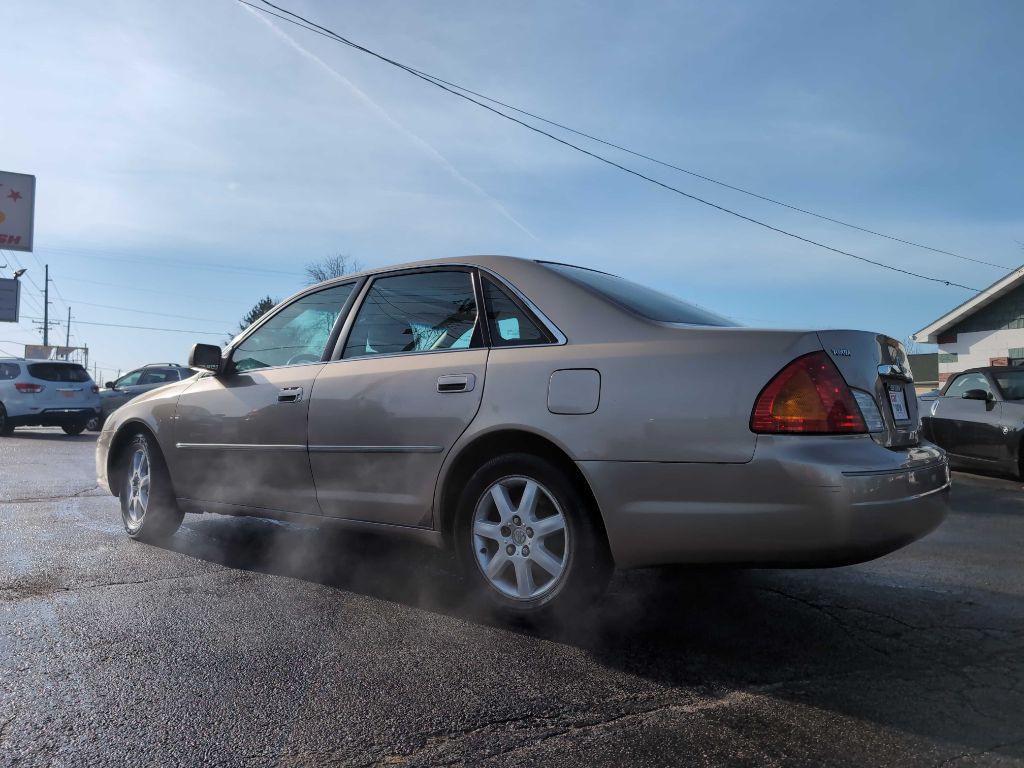 2001 Toyota Avalon Image 10