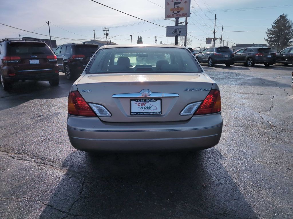 2001 Toyota Avalon Image 11