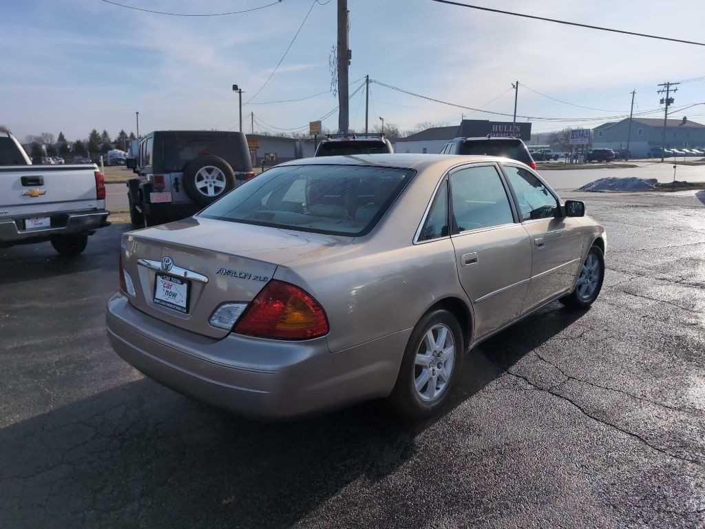 2001 Toyota Avalon Image 14