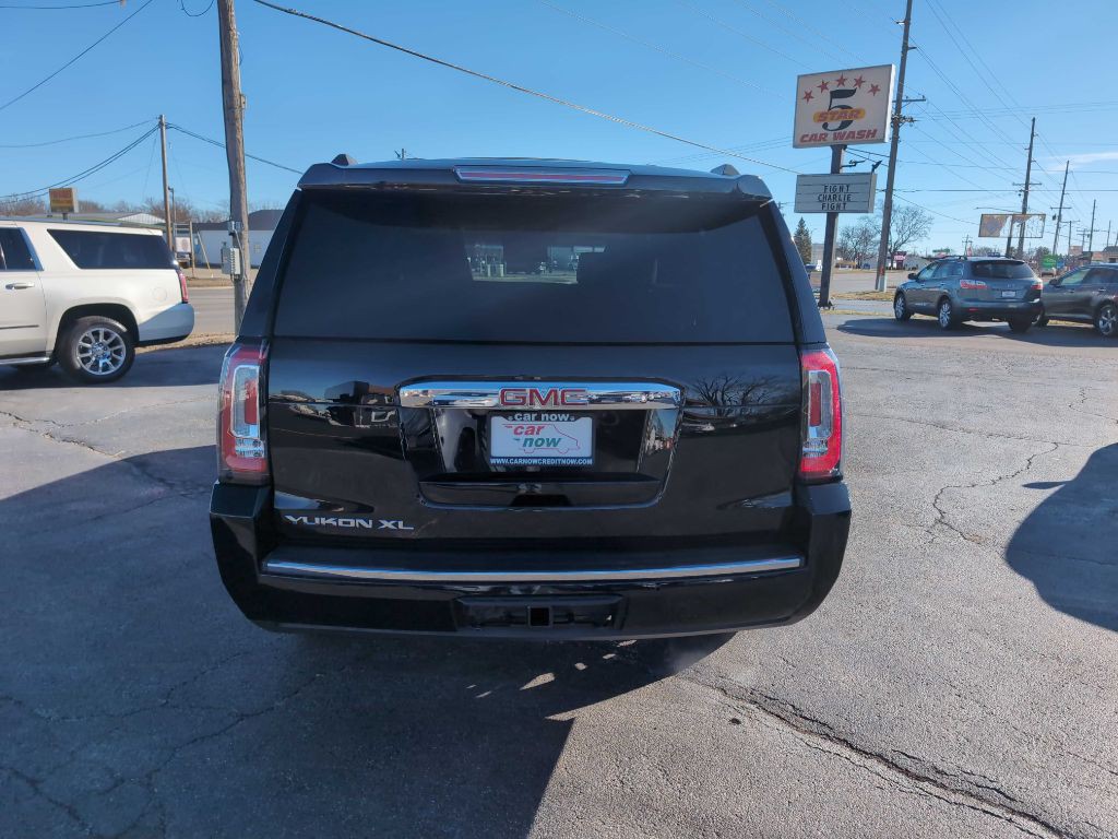 2017 GMC Yukon Image 11