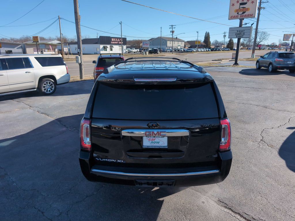 2017 GMC Yukon Image 12