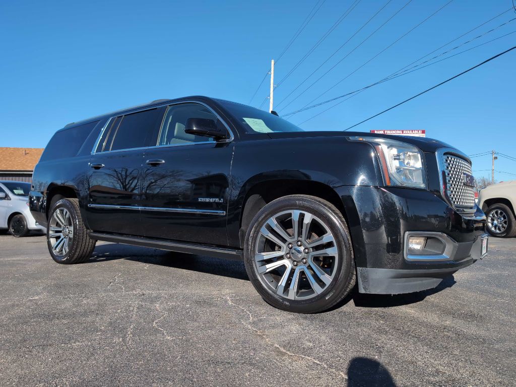 2017 GMC Yukon Image 2