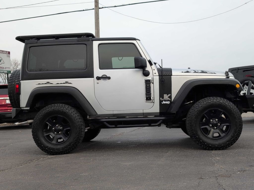 2011 Jeep Wrangler Image 6