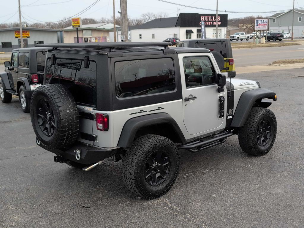2011 Jeep Wrangler Image 7