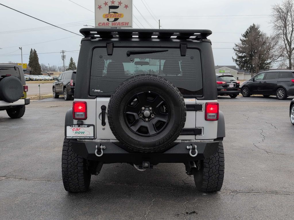 2011 Jeep Wrangler Image 11