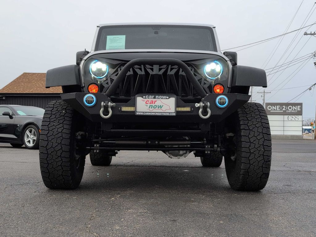 2011 Jeep Wrangler Image 24