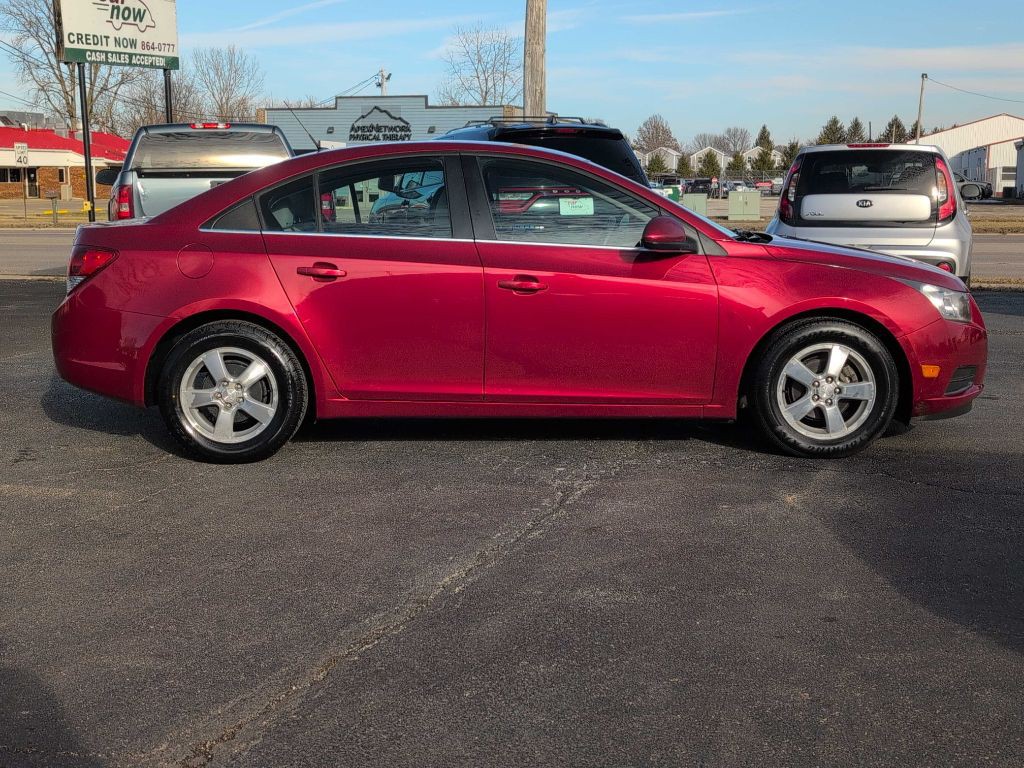 2012 Chevrolet Cruze Image 2