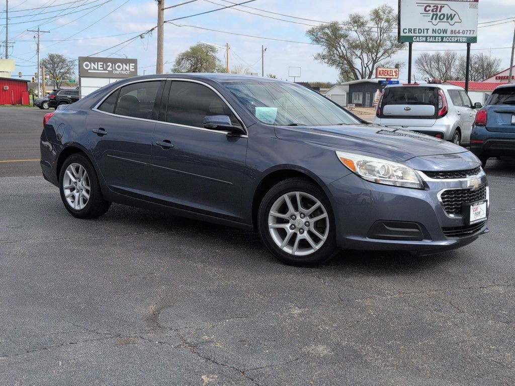 2015 Chevrolet Malibu Image 2