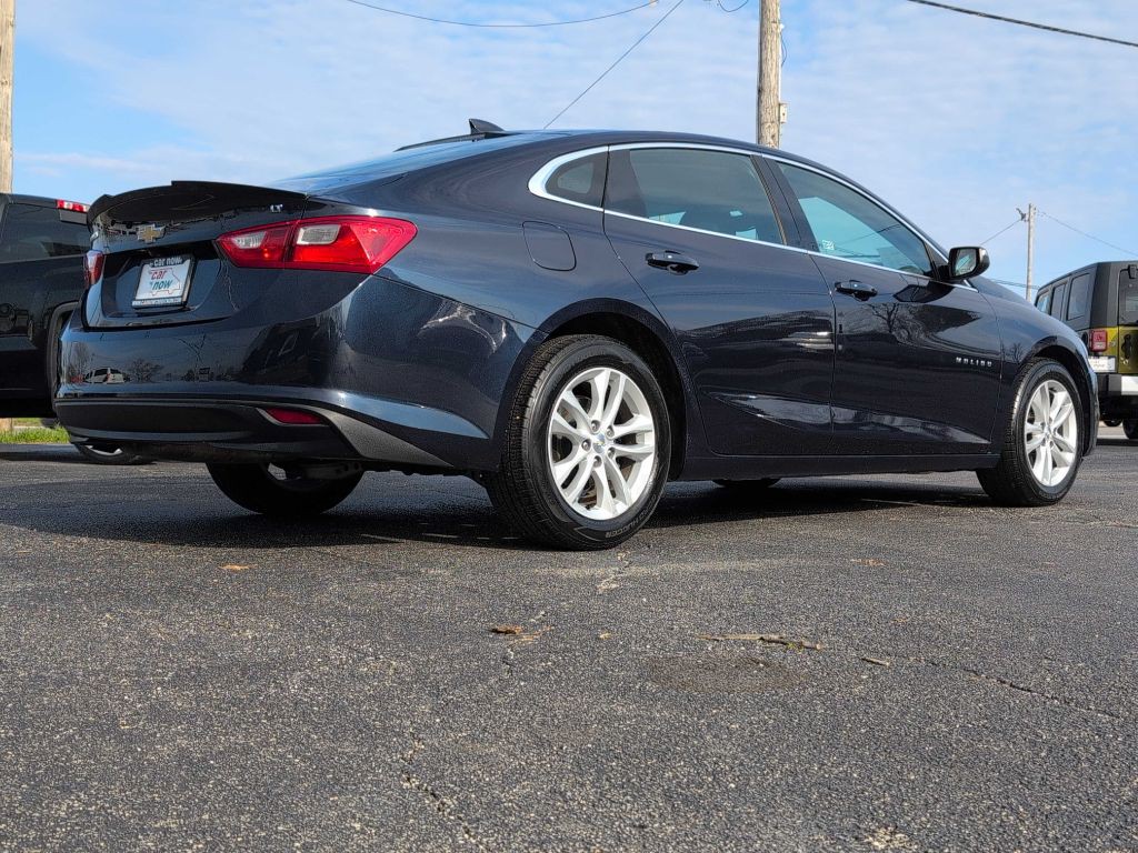2016 Chevrolet Malibu Image 9