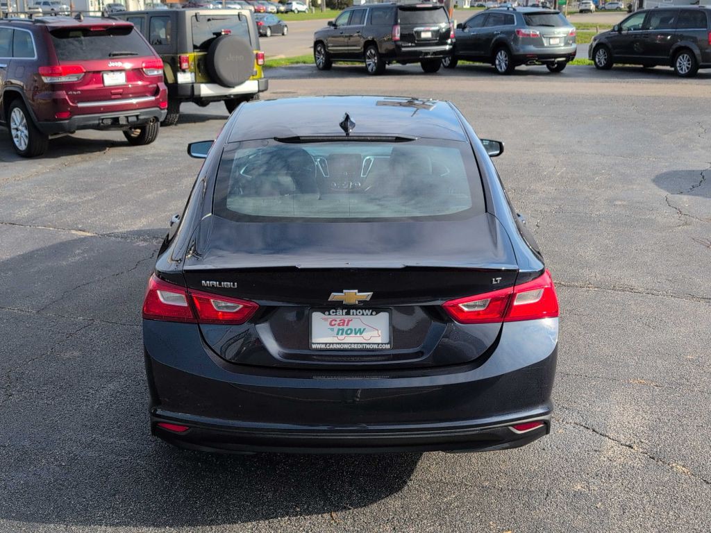 2016 Chevrolet Malibu Image 10