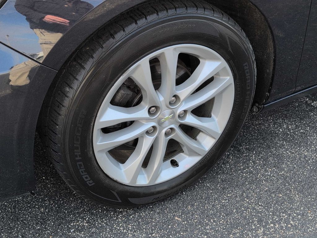 2016 Chevrolet Malibu Image 25