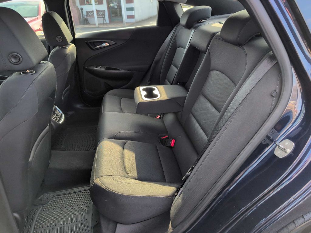 2016 Chevrolet Malibu Image 28