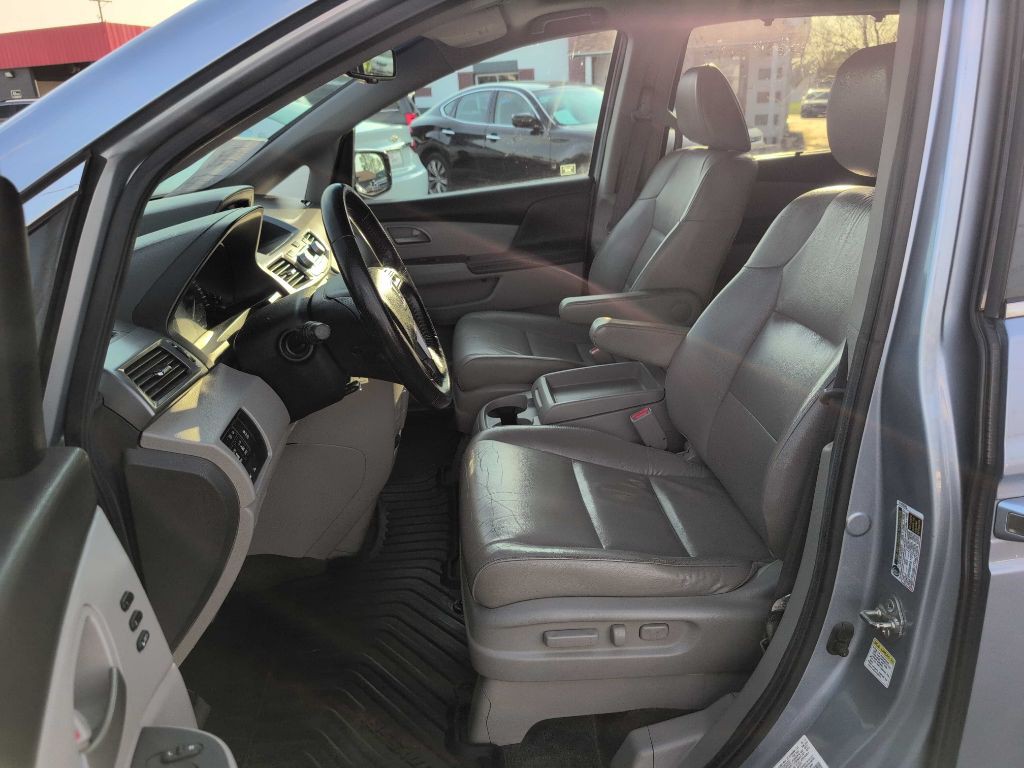 2012 Honda Odyssey Image 25