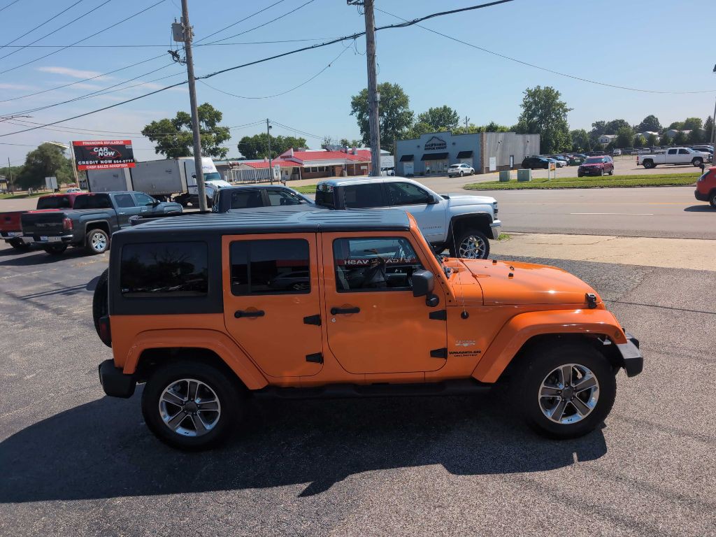 2012 Jeep Wrangler Unlimited Image 2