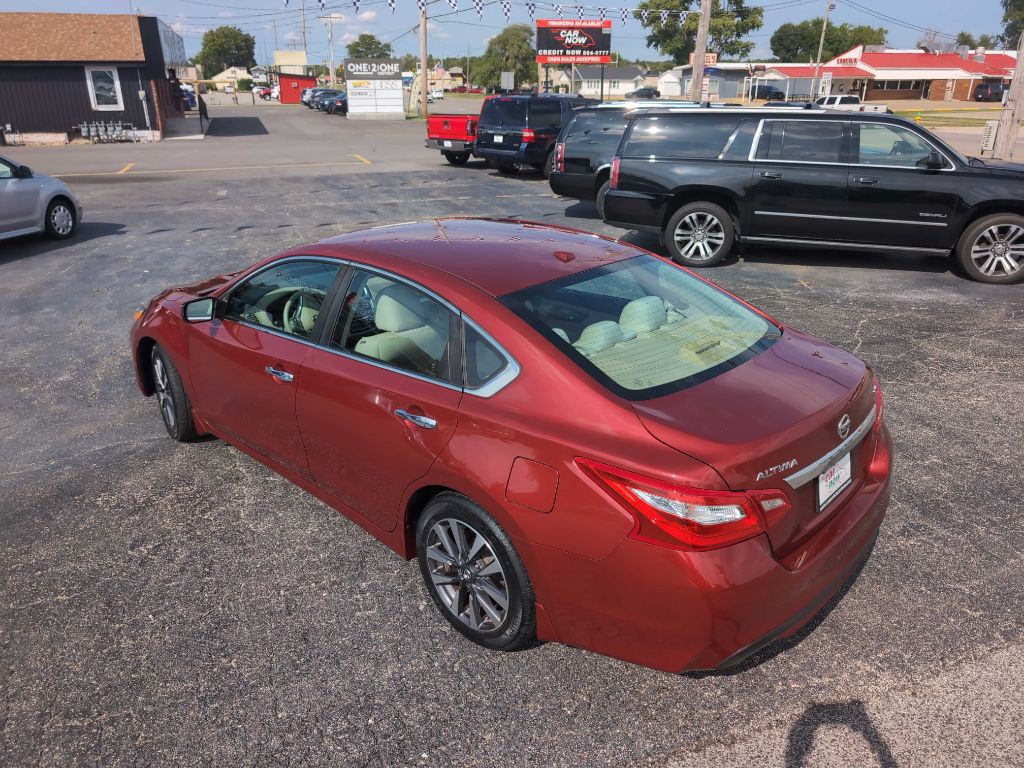2017 Nissan Altima Image 10