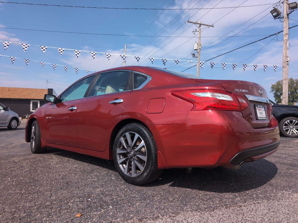 2017 Nissan Altima Image 15
