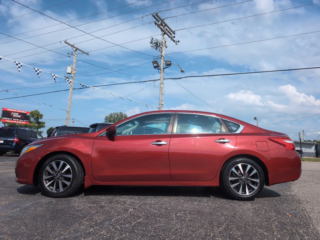 2017 Nissan Altima Image 18