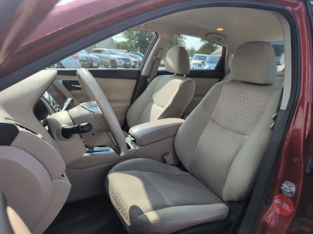 2017 Nissan Altima Image 25