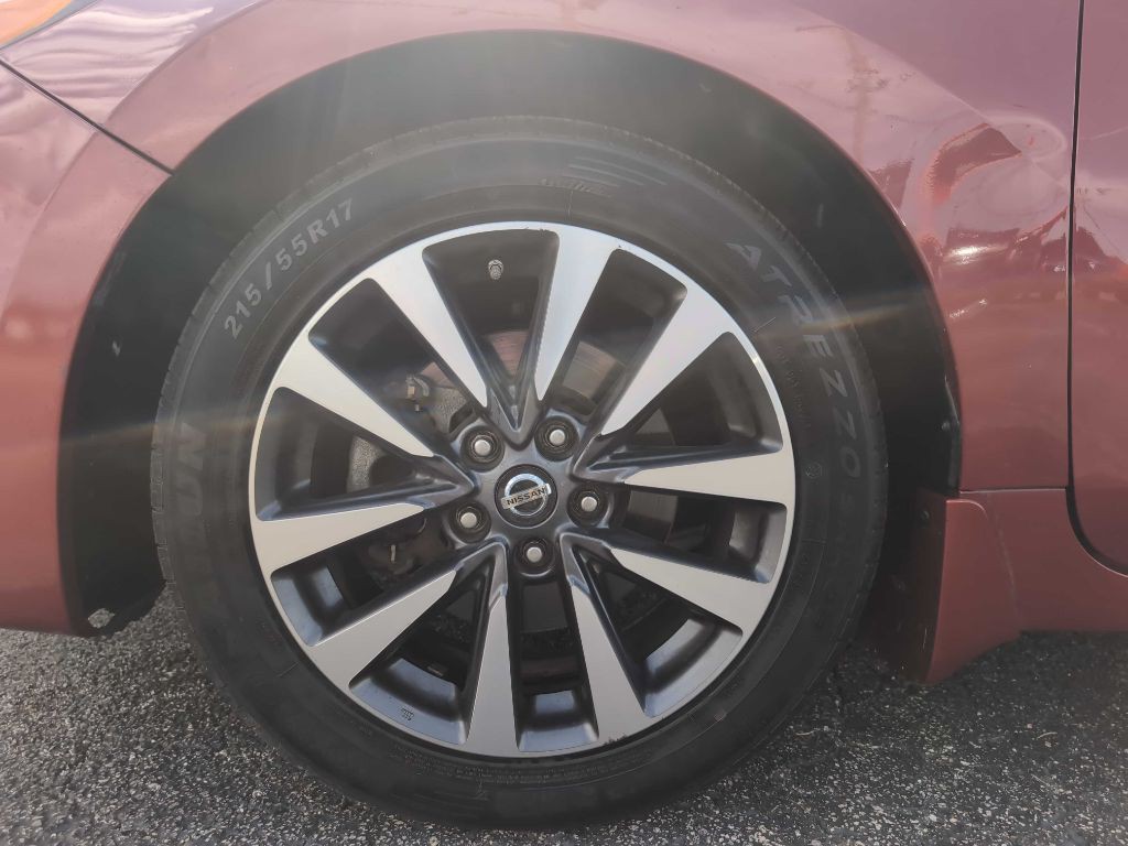 2017 Nissan Altima Image 26
