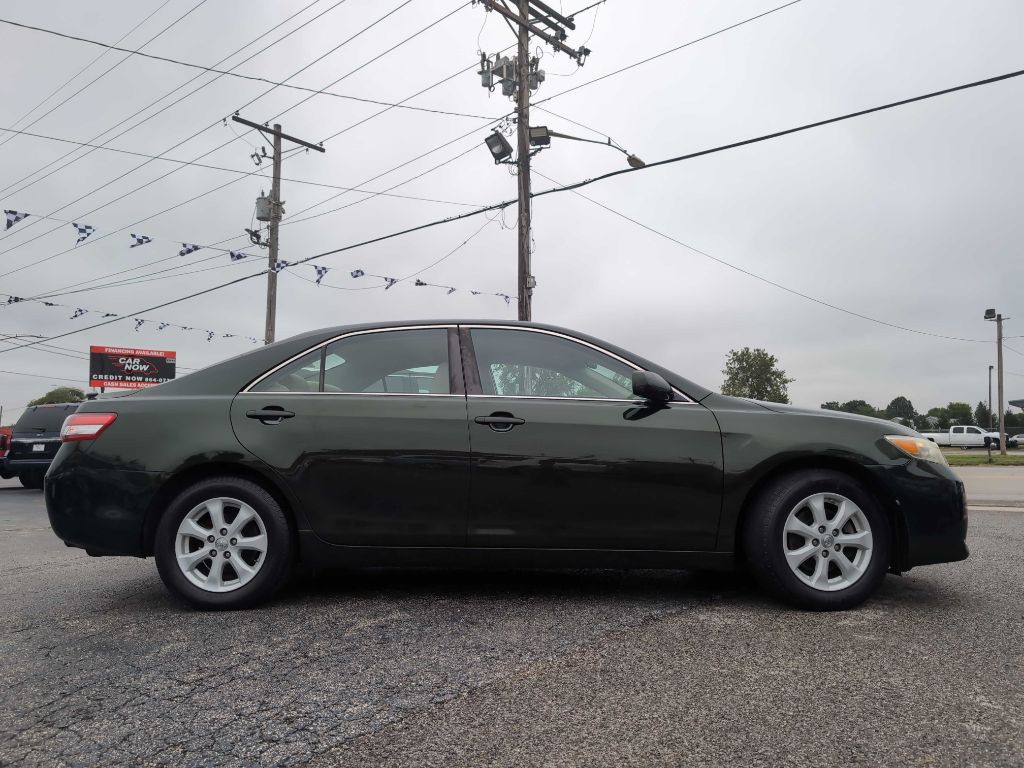 2010 Toyota Camry Image 4