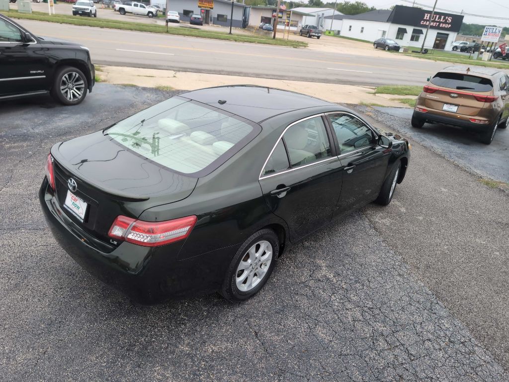 2010 Toyota Camry Image 9