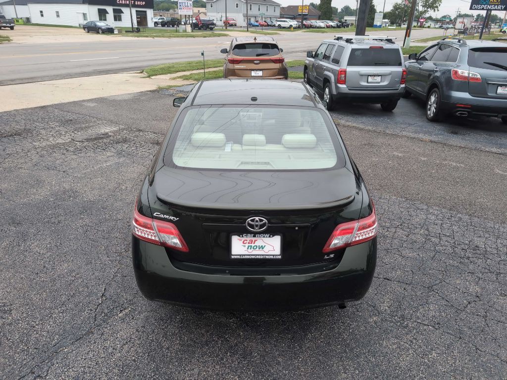 2010 Toyota Camry Image 12