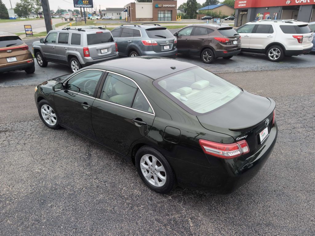2010 Toyota Camry Image 14