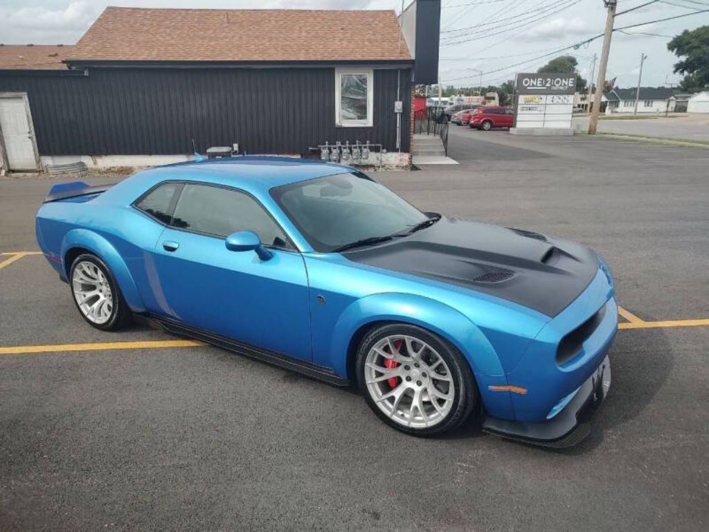 2018 Dodge Challenger Image 2