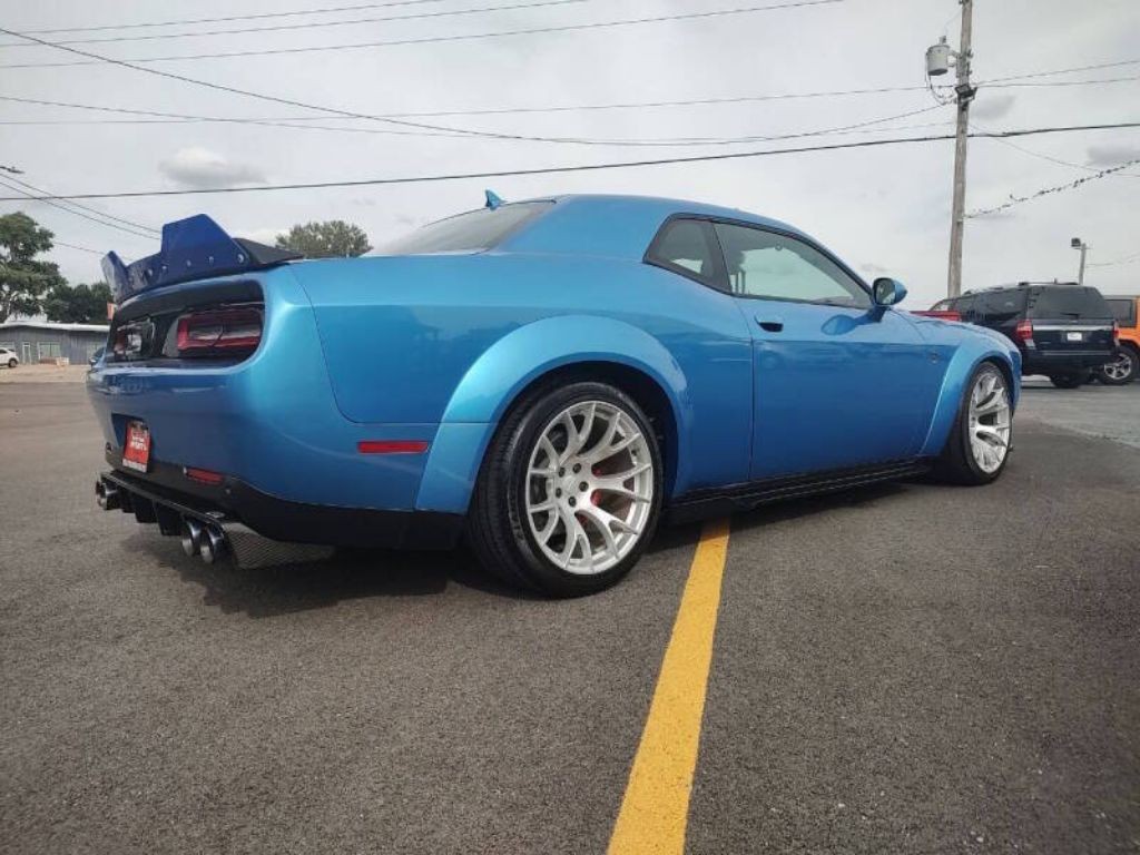 2018 Dodge Challenger Image 9