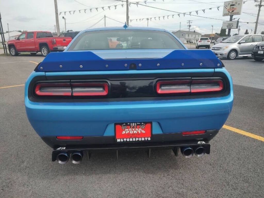 2018 Dodge Challenger Image 12