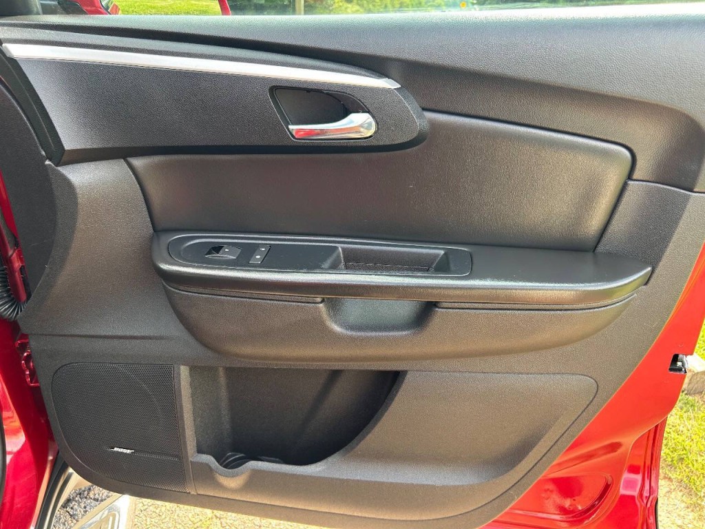 2012 Chevrolet Traverse Image 8