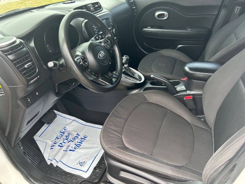 2016 Kia Soul Image 5