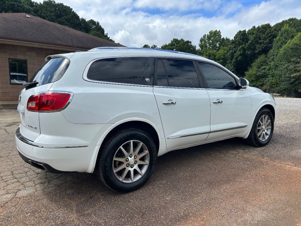 2017 Buick Enclave Image 3