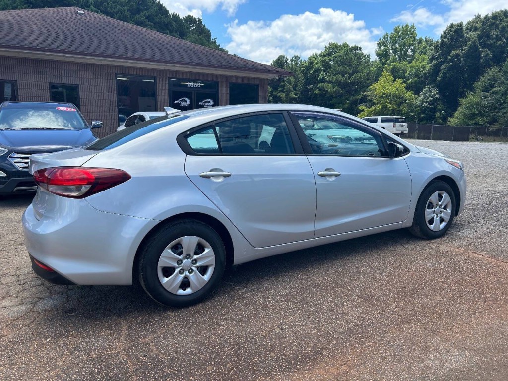 2018 Kia Forte Image 3