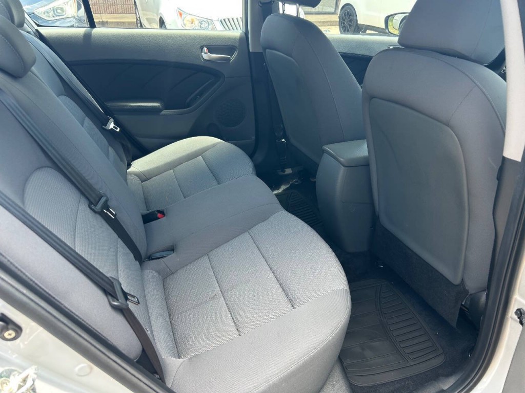 2018 Kia Forte Image 12