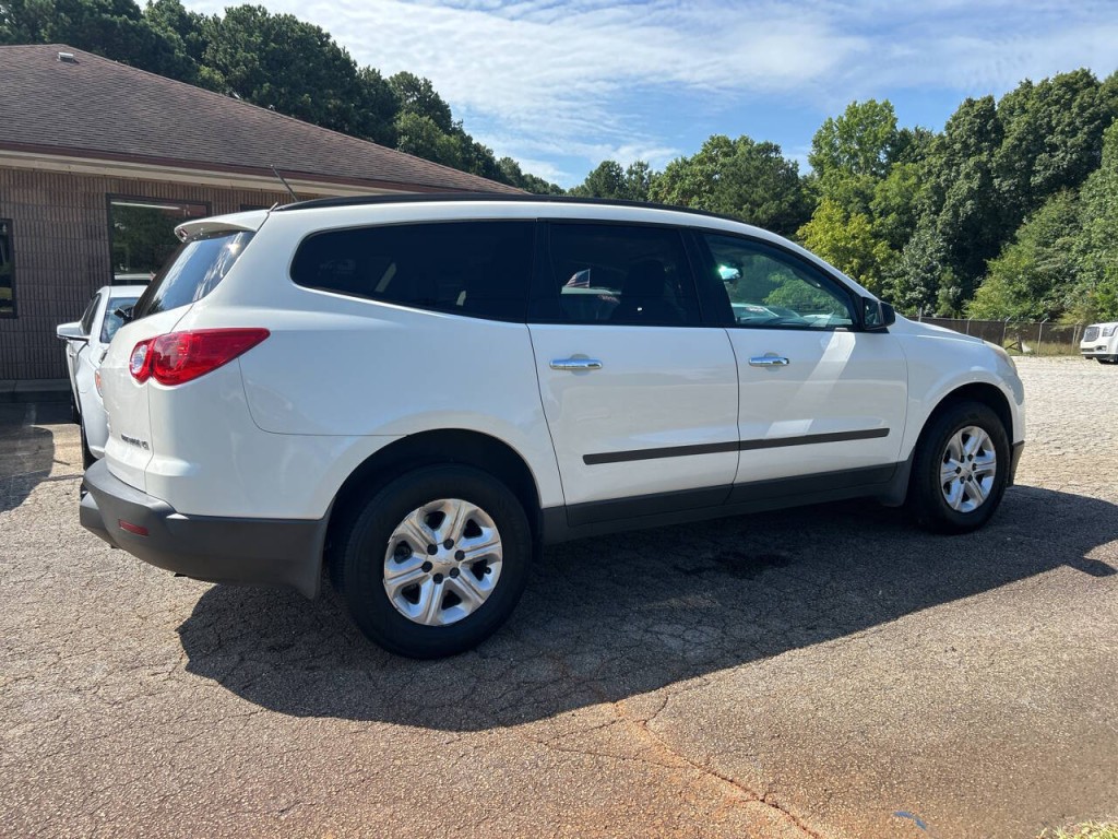 2012 Chevrolet Traverse Image 3