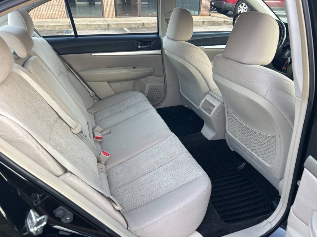 2013 Subaru Legacy Image 11