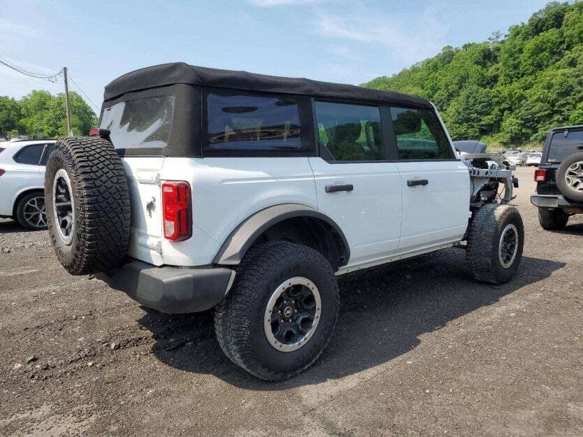 2021 Ford Bronco Image 4