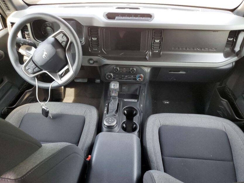 2021 Ford Bronco Image 7