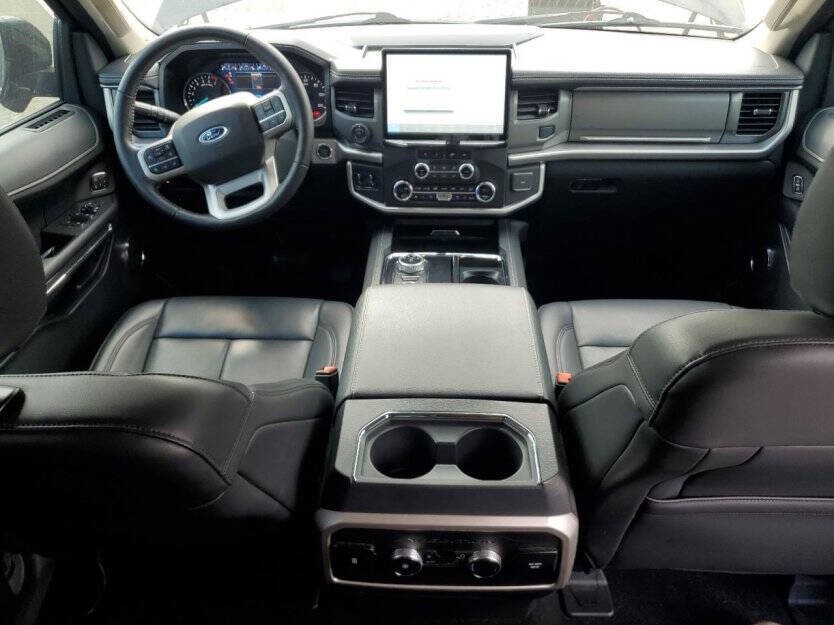 2023 Ford Expedition Image 8