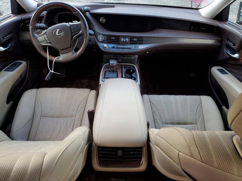 2018 Lexus LS Image 7