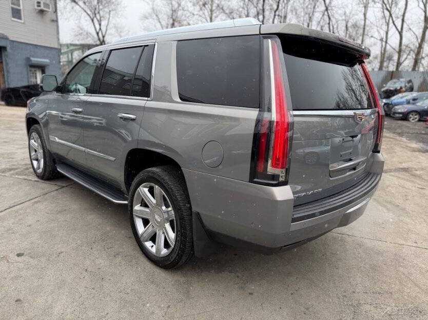 2018 Cadillac Escalade Image 4