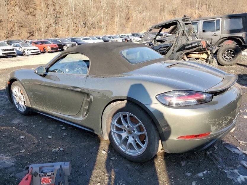 2022 Porsche Boxster Image 3