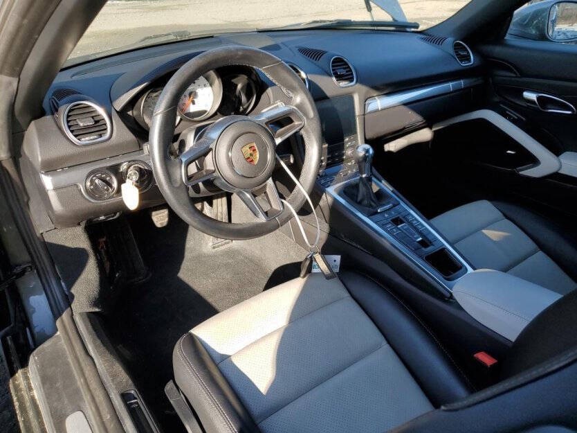 2022 Porsche Boxster Image 7