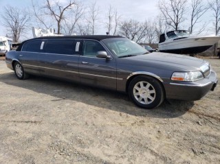 Image for 2007 Lincoln Town Car Executive ID: 6279474