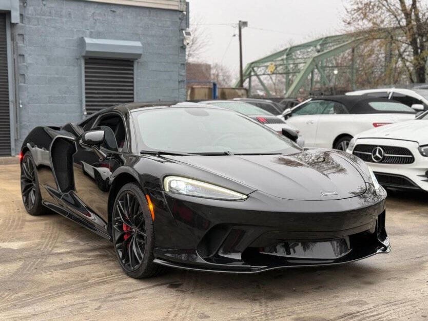 2023 McLaren GT Image 2