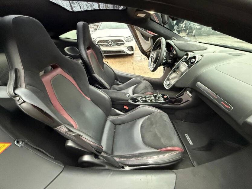 2023 McLaren GT Image 5