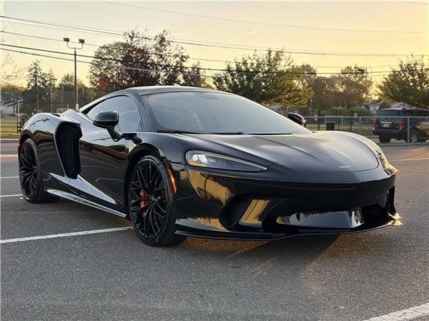 2023 McLaren GT Image 1